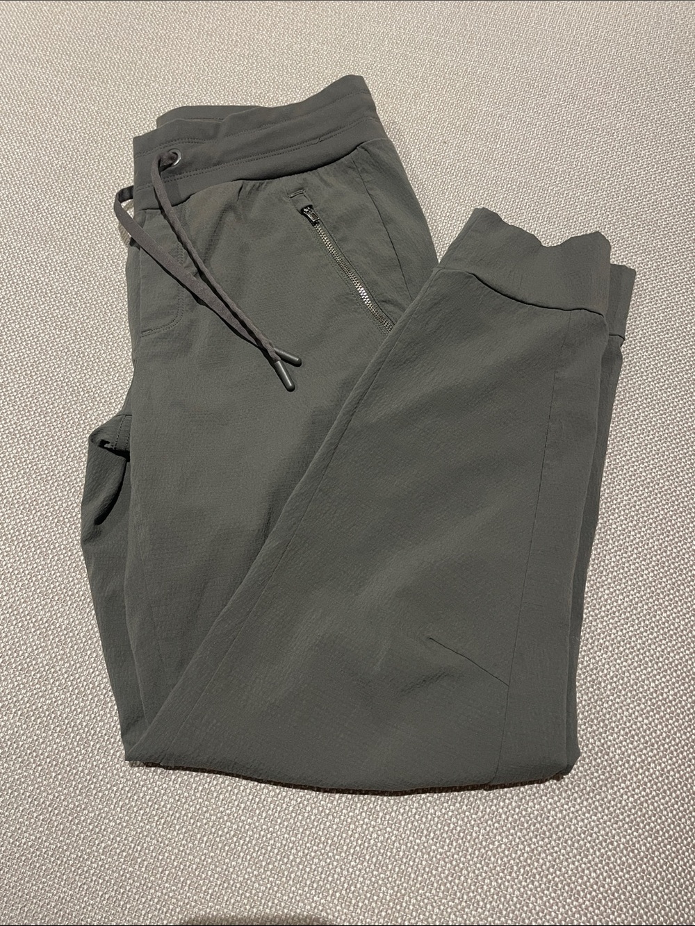 Athleta Trekkie North joggers, 6